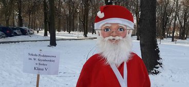Jutro na placu Legionów spotkanie ze św. Mikołajem, a już dziś przy WDK-u można podziwiać makiety ukazujące postać św. Mikołaja. Zrobili je uczniowie